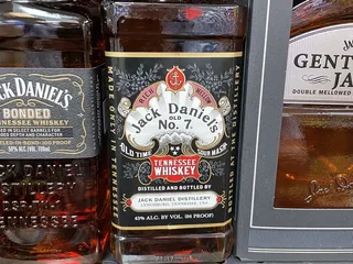 Colonial Liquor & Wine