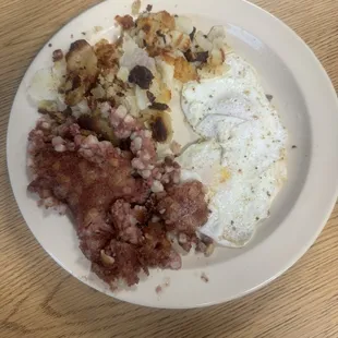Corned Beef Hash, Eggs, Home Fries