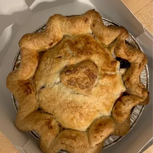 Mini mixed berry pie