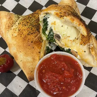 Calzone w/Spinach &amp; Mushrooms