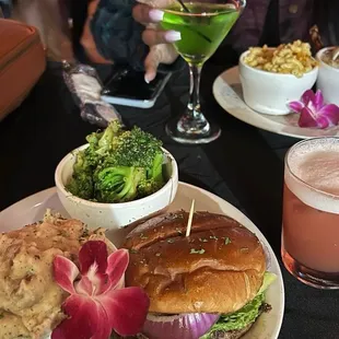 Legacy Burger w/ Garlic Mash and Broccoli  Drinks: Pink Barbie and Apple Martini