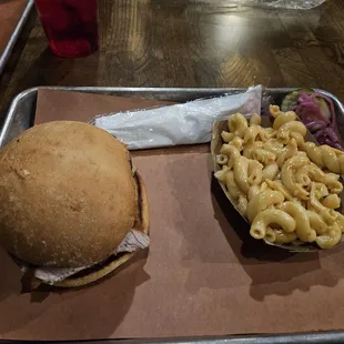 Chopped chicken with mac and cheese