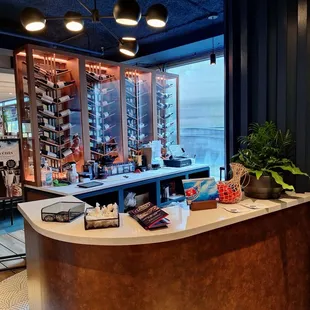 sushi and sashimi, interior
