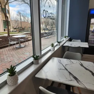 a view of the outside of the restaurant