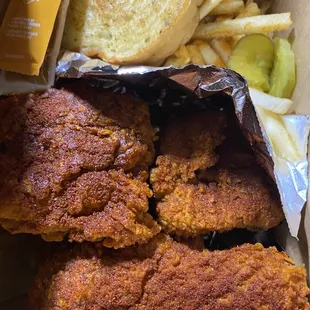 5 Pieces Wings Combo Plate (Extreme fire  spicy) chicken vey juicy &amp; plump