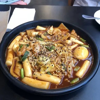 SPICY RICE CAKE