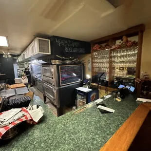 Can see the kitchen and smell the cooking