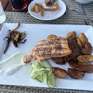 Grilled salmon with fingerling potatoes