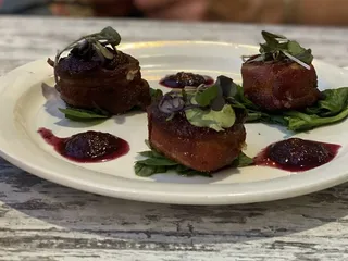 LakeHouse Restaurant