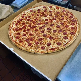 30"  Pizza Special