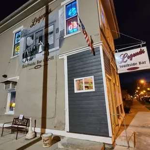 Oldest Wayne County bar!