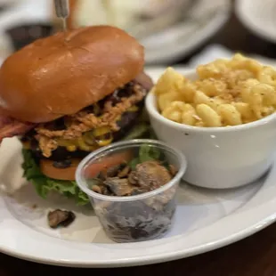 Smokehouse burger with ghost pepper mac &amp; cheese.