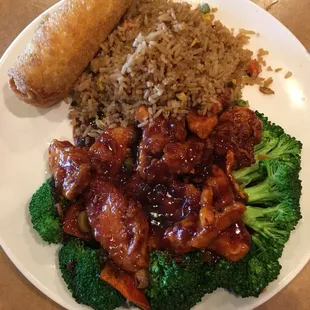 The orange chicken was phenomenal and the sides were well prepared. Has been around for years, one of the hidden gems within downtown Milf.