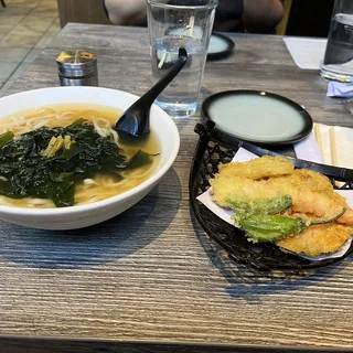 Fresh tempura Udon