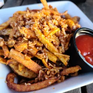 Garlic fries... too soggy. Pass on this