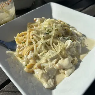 Crab Alfredo Pasta Dinner