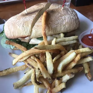 Chicken Pesto Sandwich Lunch