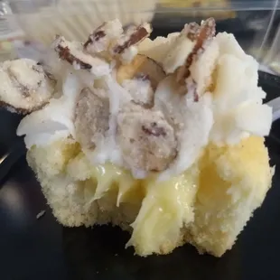 The almond cupcake was DIVINE.