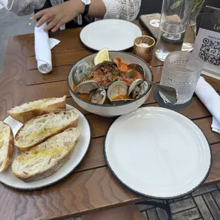 Ameijoas Em Caldeirada