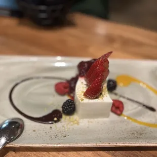 Vanilla panna cotta