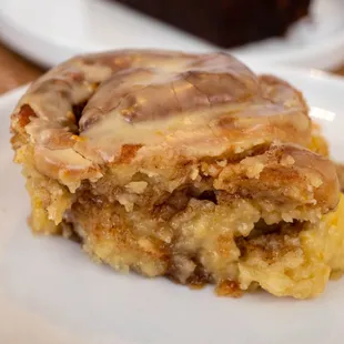 Cinnamon roll - must get!