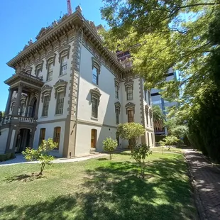 Leland Stanford Mansion