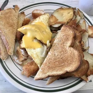 Walleye Omelette with Home Fries