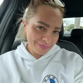 Karmen F.