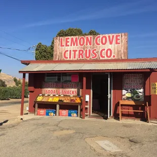a sign for lemon grove citrus co