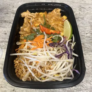 Pad Thai Noodles (w/ pork)