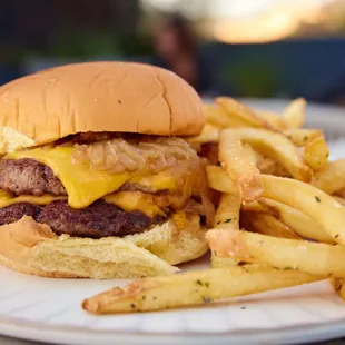 SMASH BURGER two angus beef patties, louie sauce, pickles, onions, cheese
