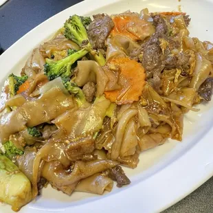 Pad see eew beef