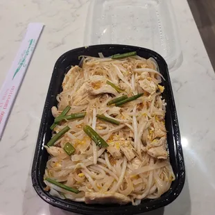 Country pad thai