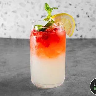 fresh strawberries lemonade