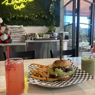 Fresh Strawberry Lemonade