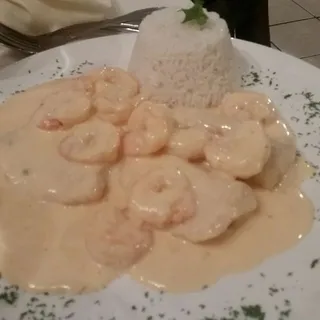 Pescado en Salsa de Camarones