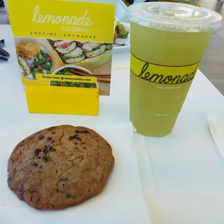 Chocolate Chip Cookie