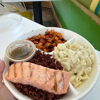 Grilled Sustainable Salmon Plate