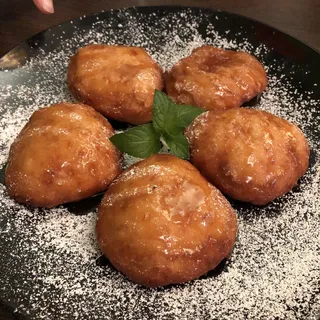 Pataya Beignet