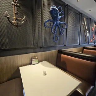 sushi and sashimi, interior