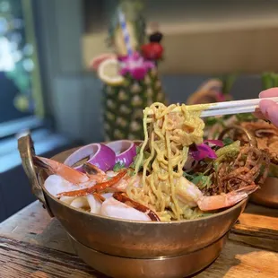 Chiang Mai Mee w/ Seafood