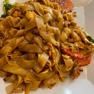 Pad see ew with chicken