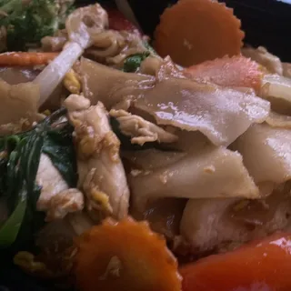 Pad Kee Mao (Drunken Noodle)
