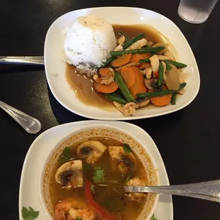 Lunch combo: Ginger chicken and tom yum soup. Not good.