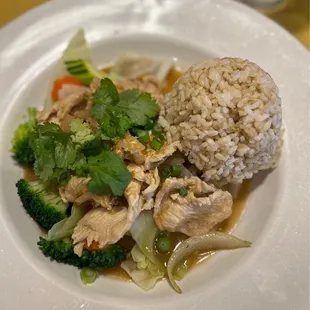 Thai Garlic Sauce Lunch Special