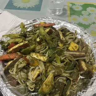 Noodles with vegetables and paneer