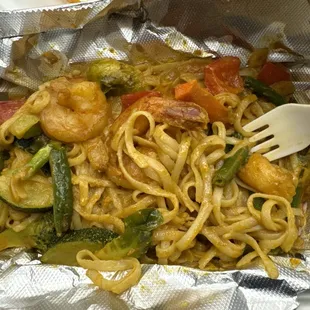 Rice noodle w/ shrimps, vegetables-broccoli, carrot, zucchini, green bean, brussel sprout, red bell pepper &amp; coconut milk sauce.