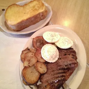 Lemonheads steak &amp; eggs...try it with Yeunling on tap!