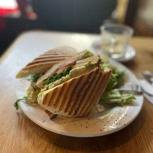 Lemoni Cafe
