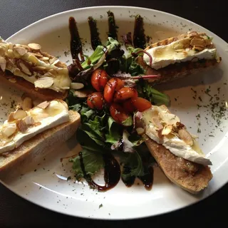 Chicken and Brie Bites